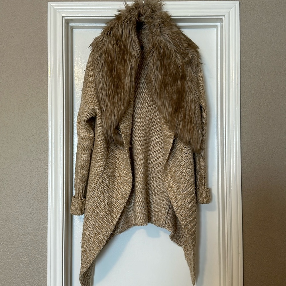 Express knit cardigan with optional fur lining